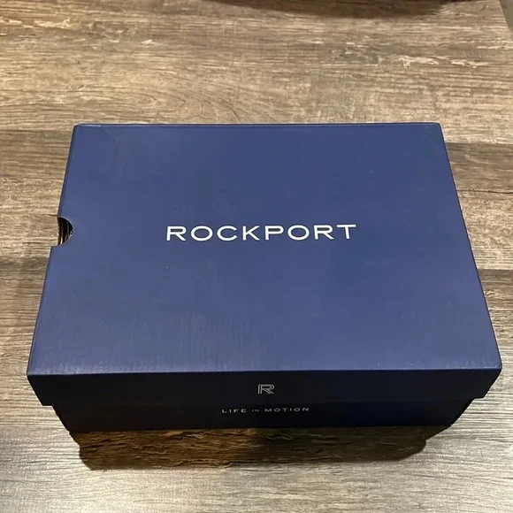 NWT Ladies Rockport Athletic Shoes Tuscan Color - Picture 2 of 7